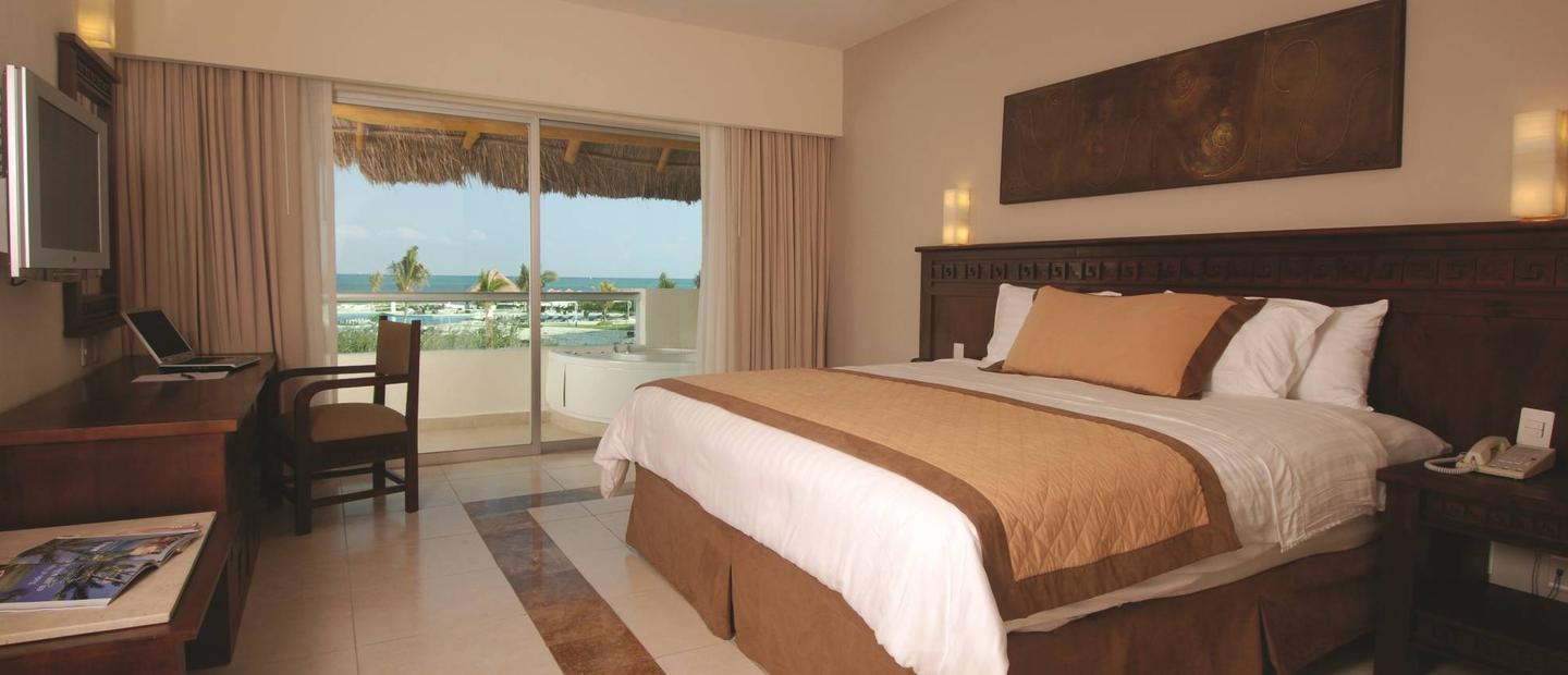 BlueBay Grand Esmeralda Playa del Carmen   BlueBay Grand Esmeralda Playa del Carmen