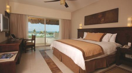 One Bedroom Suite  BlueBay Grand Esmeralda Playa del Carmen One Bedroom Suite  BlueBay Grand Esmeralda Playa del Carmen